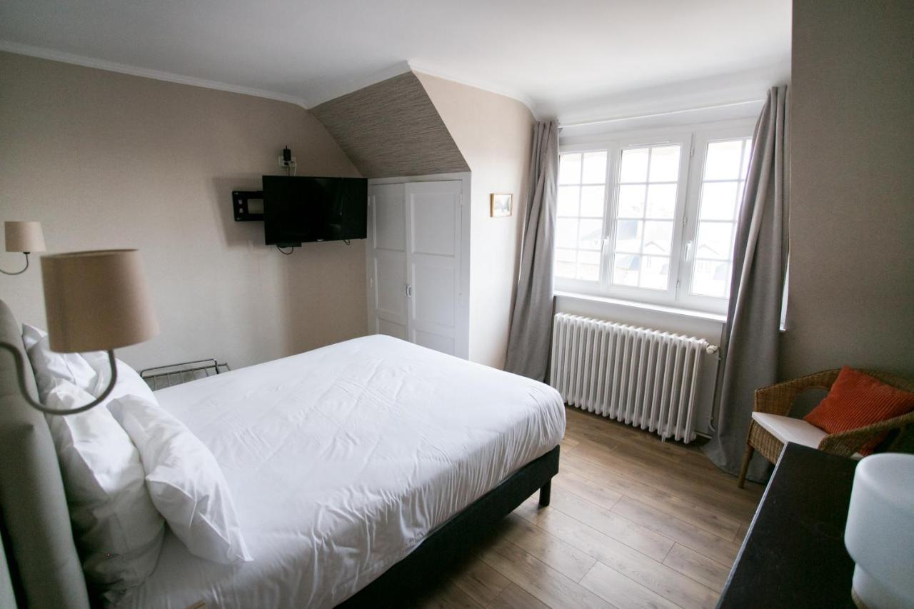 Le Cotentin Appart'Hotels & Restaurant Le Cot' Portbail Kültér fotó